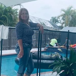 Meet your Posher, Marisel